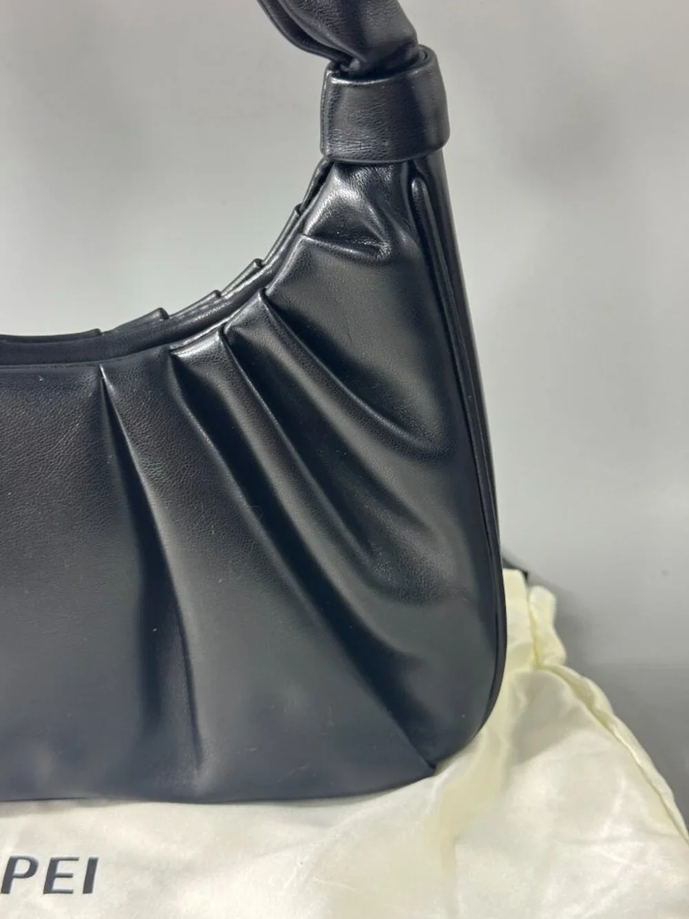 NWOT JW PEI Gabbi Ruched Hobo Handbag - Black